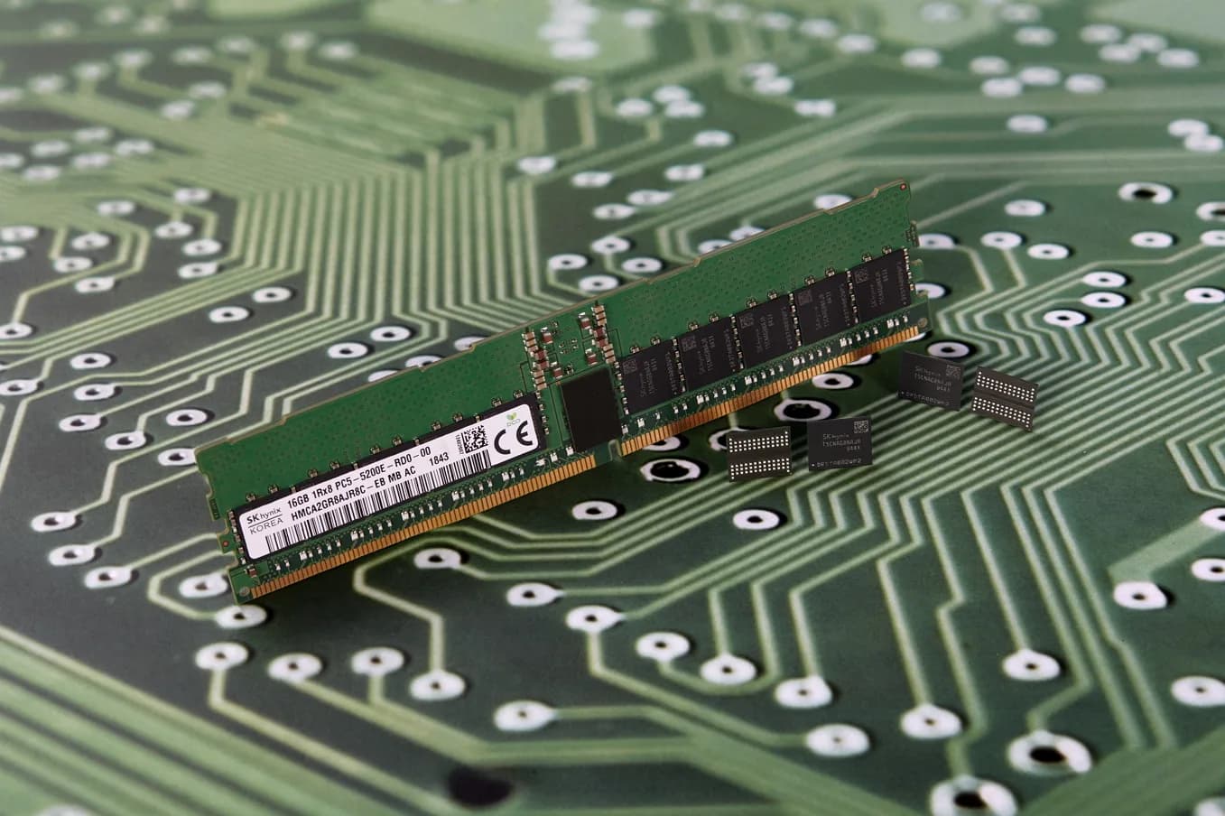 Koreanische DRAM- und NAND-Exportzahlen: SSD-Preise sprangen um 63 %, Speicher um 29 % und HBM um 19 %