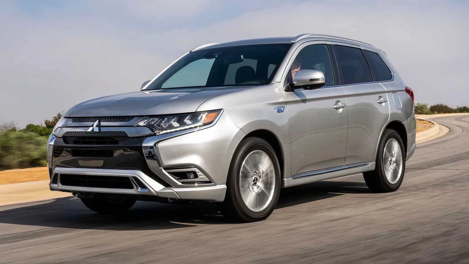 Mitsubishi ruft 108.000 SUVs wegen Problemen mit der Heckklappe zurück