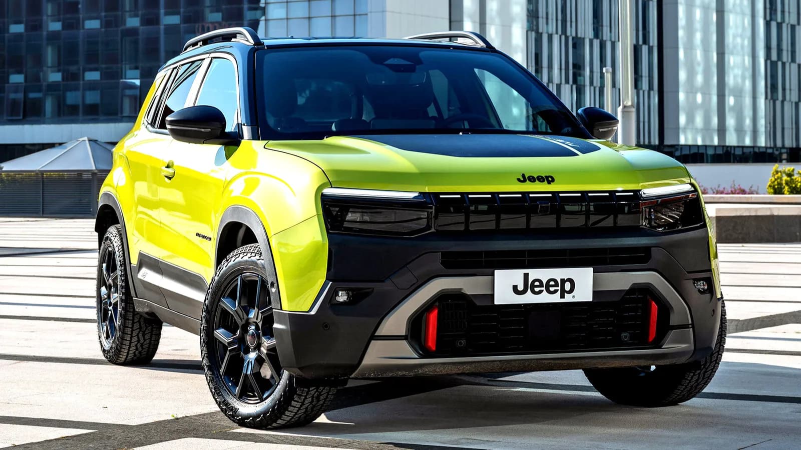 Jeep Avenger erhält modernisiertes Interieur und neuen Turbomotor
