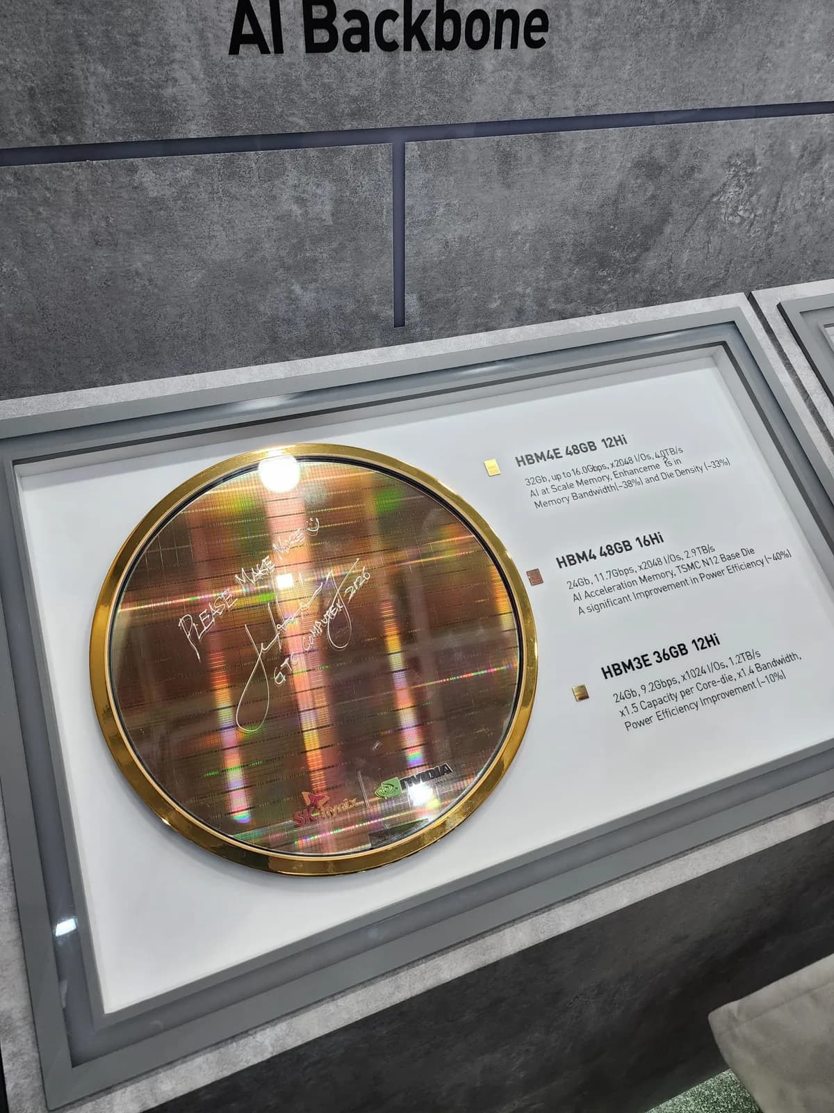 SK Hynix zeigt HBM4E-Speicher: 48 GB in 12 Schichten gepackt, Bandbreite auf 4 TB/s gesteigert