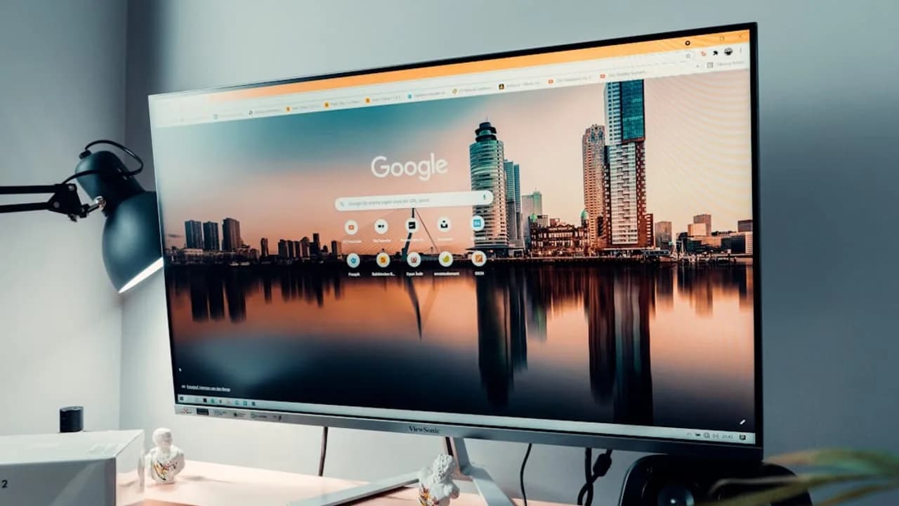 HKC präsentiert 1300-Hz-Spielermonitor und riesigen 12K-Display
