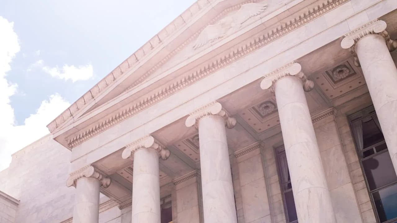 OpenAI und US-Regierung planen 42-Milliarden-Dollar-Public-Fund-Partizipation