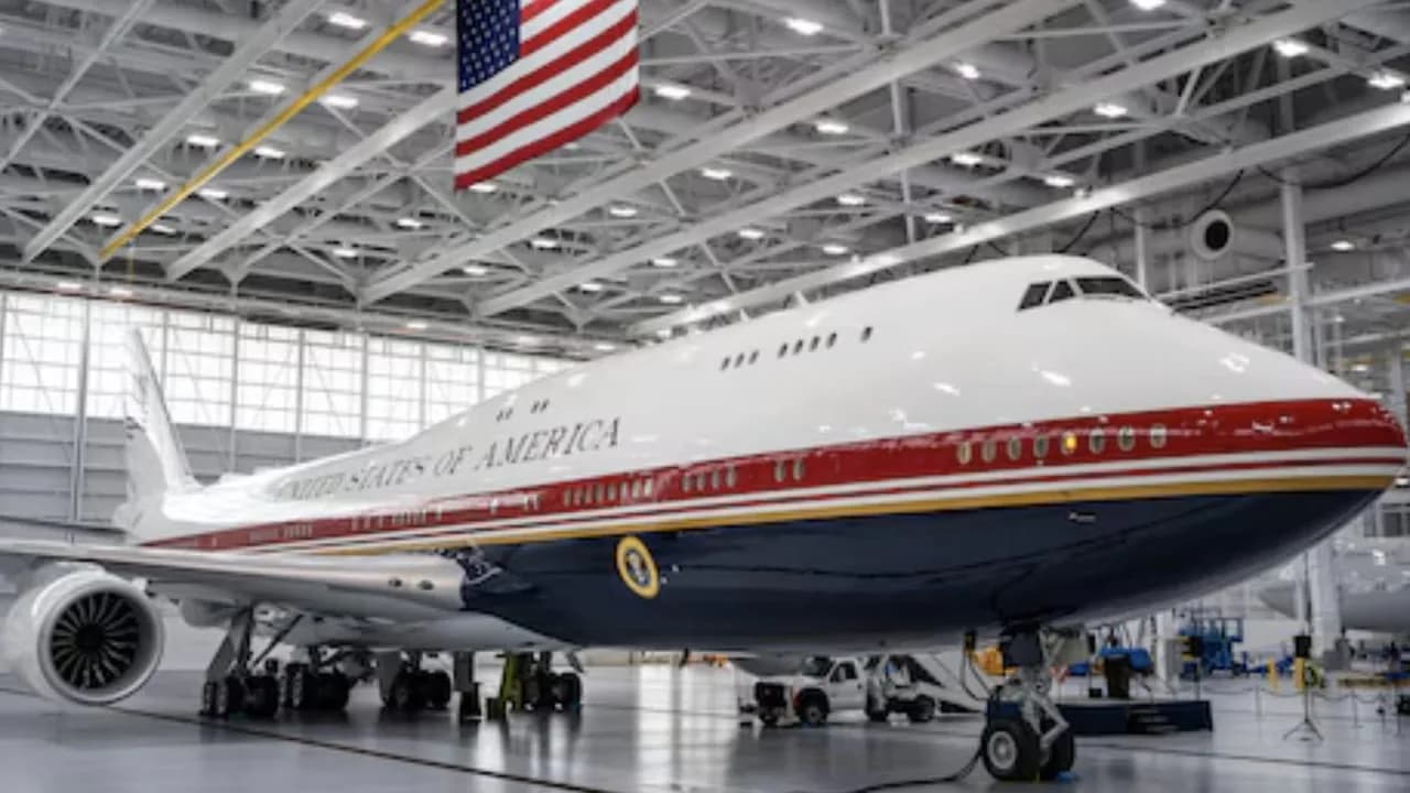 US Air Force stellt neues provisorisches Air Force One-Flugzeug vor