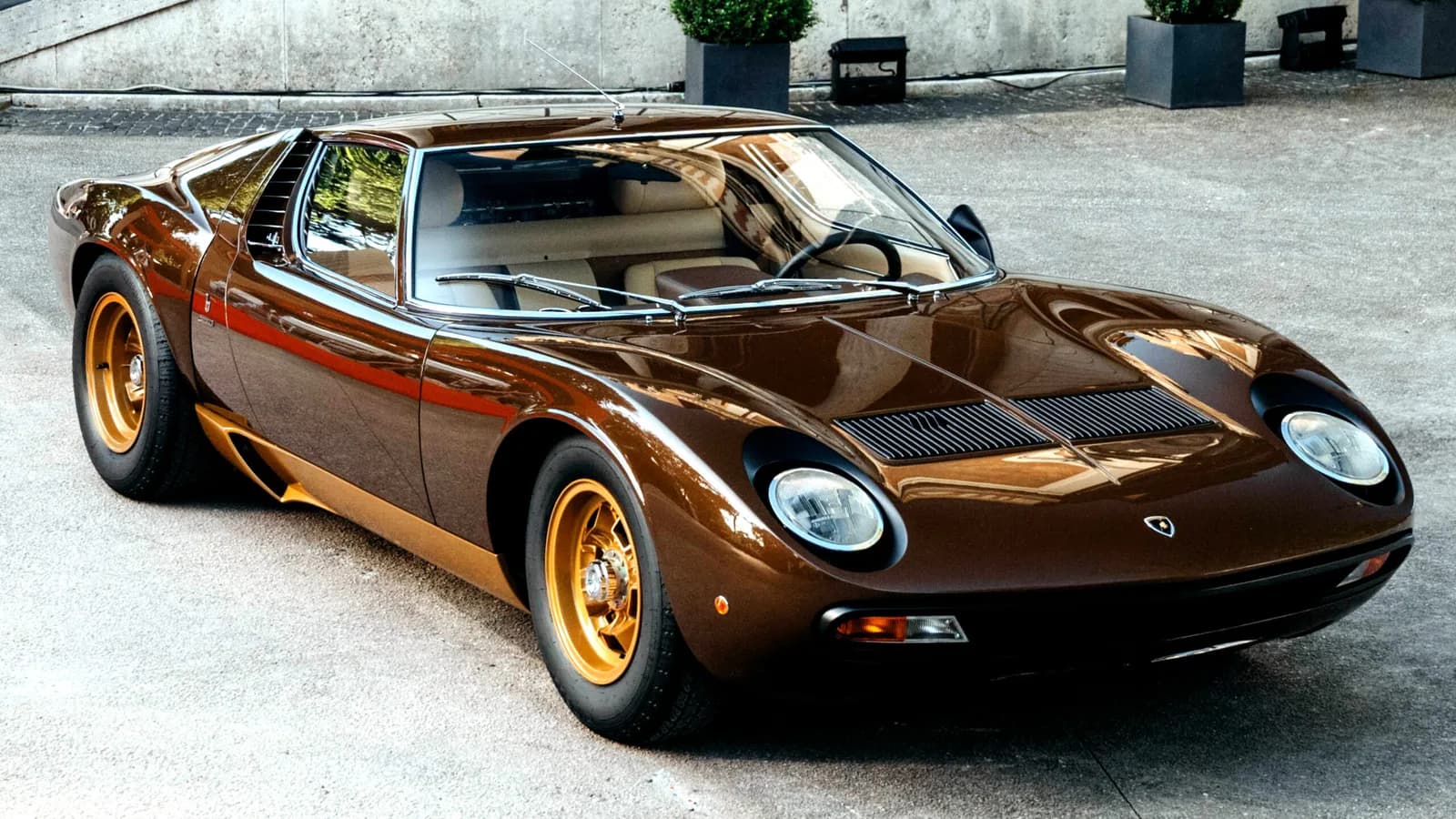 Lamborghini restaurierte einen Miura in einer unerwarteten Farbe – und es ist ein Erfolg | Carscoops