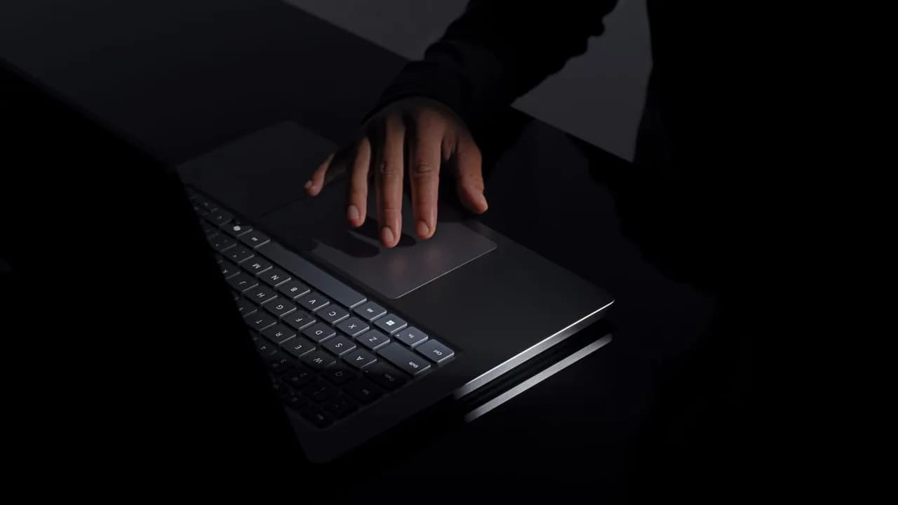 NVIDIA RTX Spark-Prozessor erhälttes Surface Laptop Ultra-Prototypen-Test
