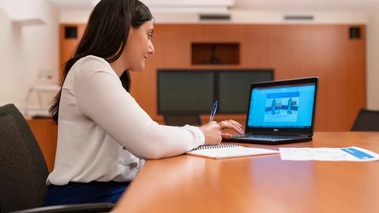 Künstliche Intelligenz droht nicht mit Arbeitsplatzverlust: Neue Daten widerlegen diese Befürchtungen