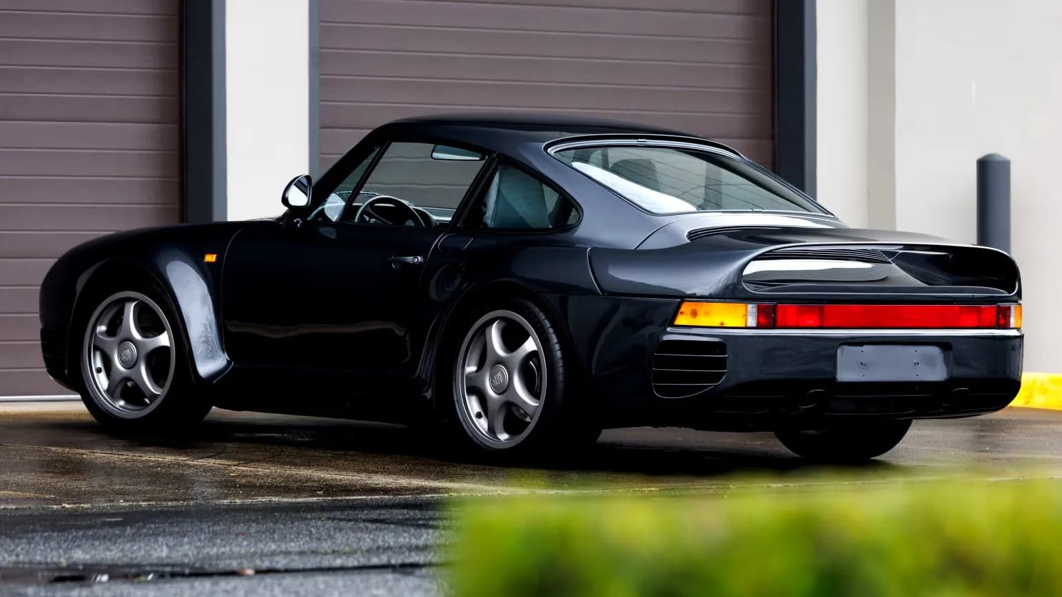 Ein Porsche 959 mit nur 3.521 Meilen und ohne Reservepreis ist in den USA legal erhältlich.