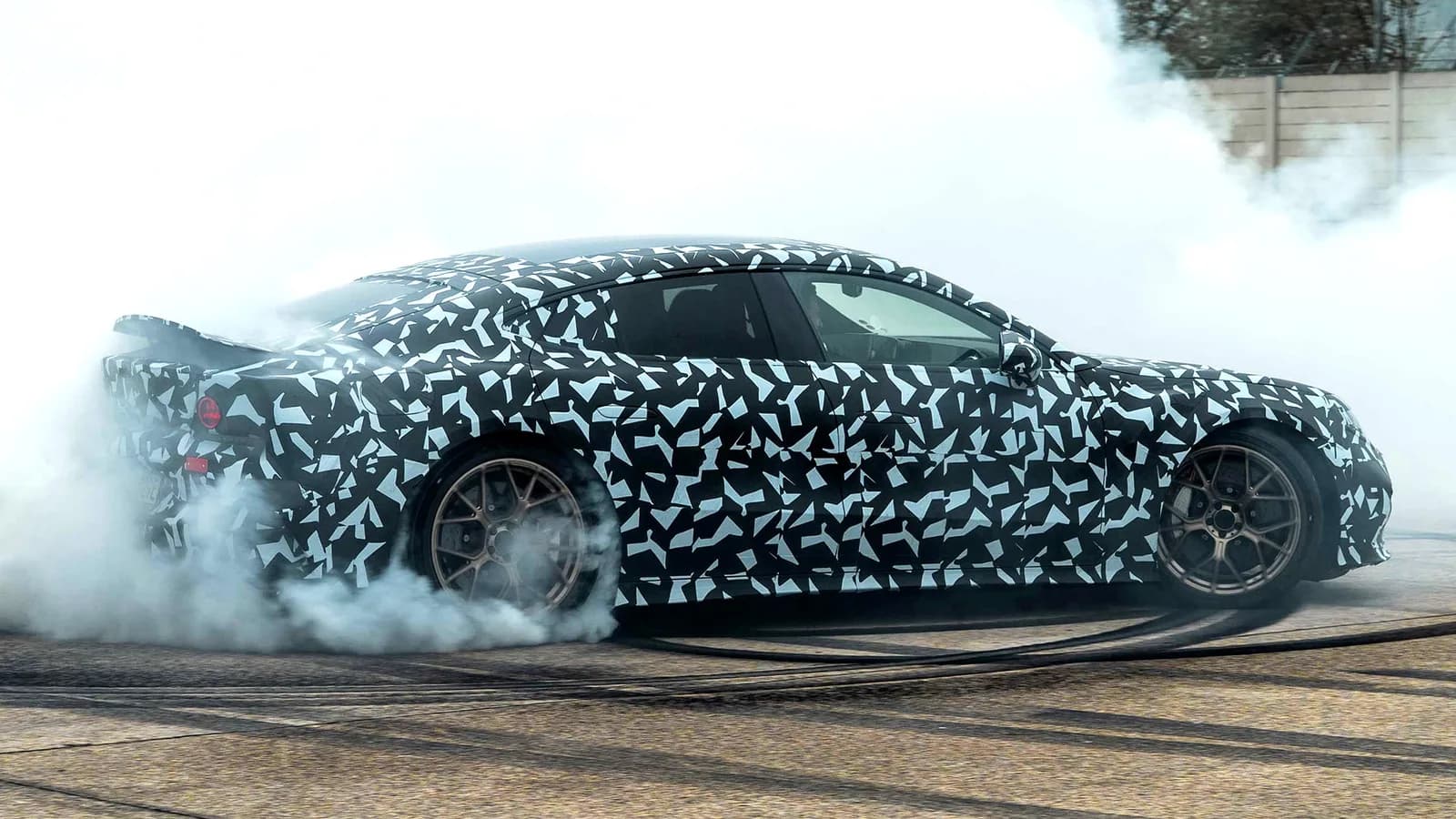 AMG GT Electric imitiert V8-Geräusche besser als Dodge Charger Daytona