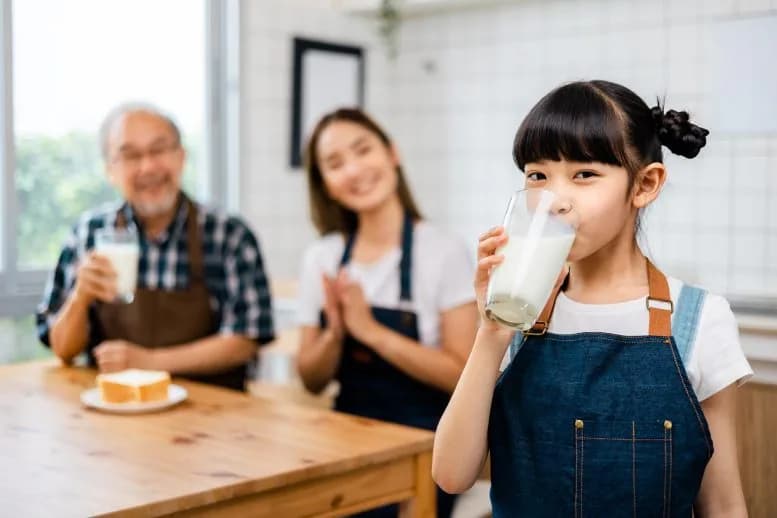 Bakterien könnten einen großen Mangel in pflanzlicher Milch beheben