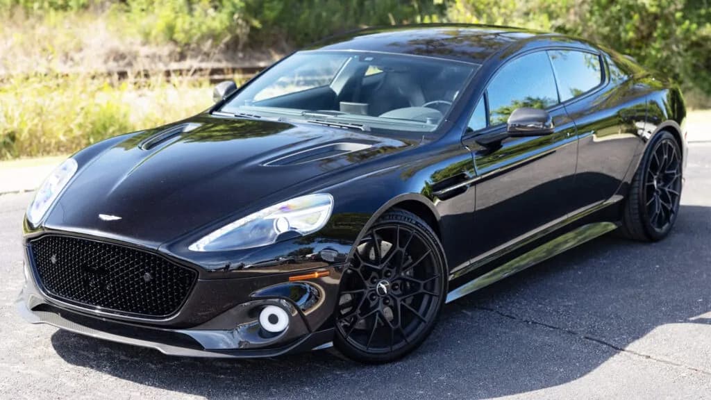 Der V12 Super Sedan ist ein totes Segment – aber dieser Aston Martin hat das nicht verstanden | Carscoops
