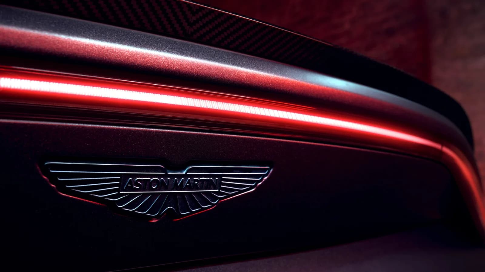 Aston Martin fordert achtes Notfallkredit; Geely beobachtet