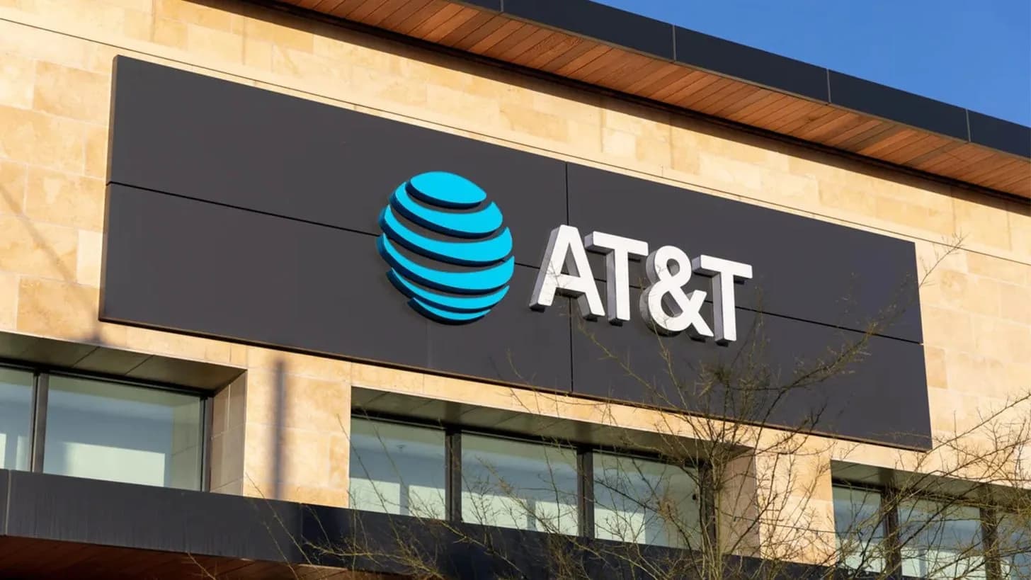 AT&T belästigt behinderte Kunden mit versteckten Gebühren und sperrt das Gerät