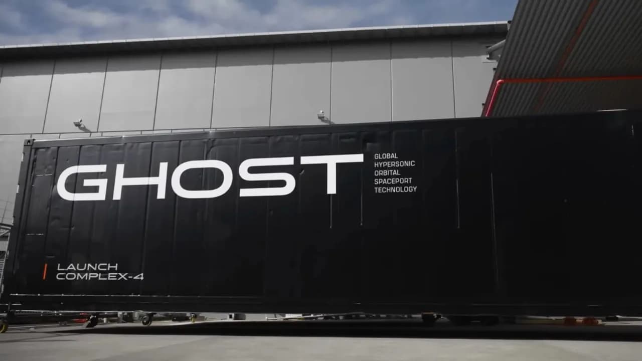 Rocket Lab stellt den mobilen Raumhafen GHOST vor und verlagert seine Startinfrastruktur in Container.