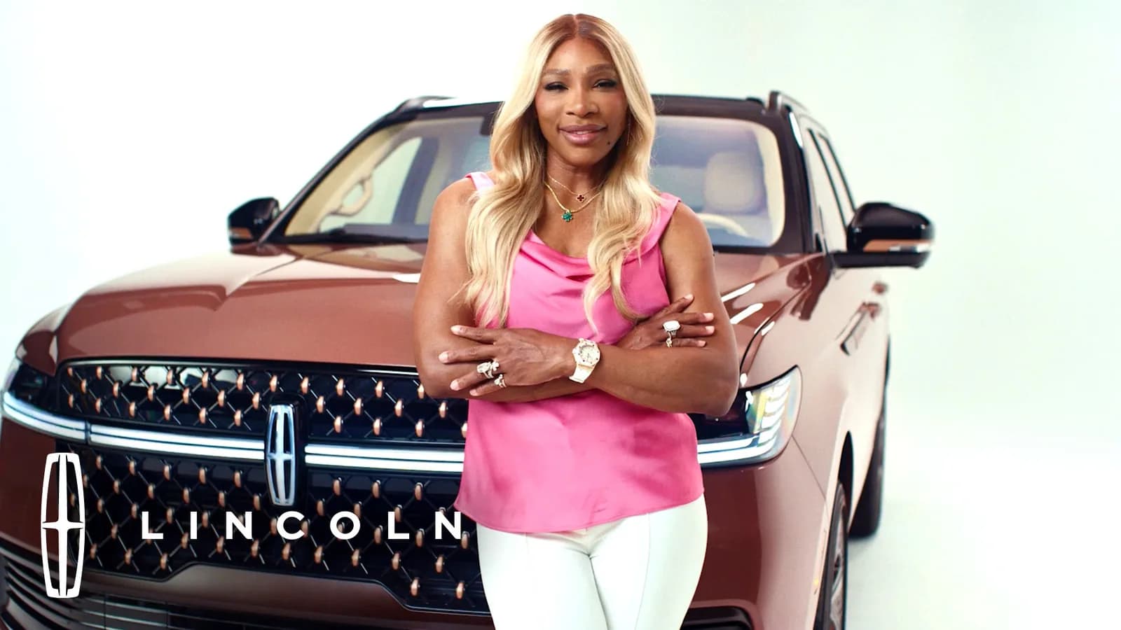 Lincoln schenkte Serena Williams ein Navigator-Auto, das man nicht kaufen kann | Carscoops