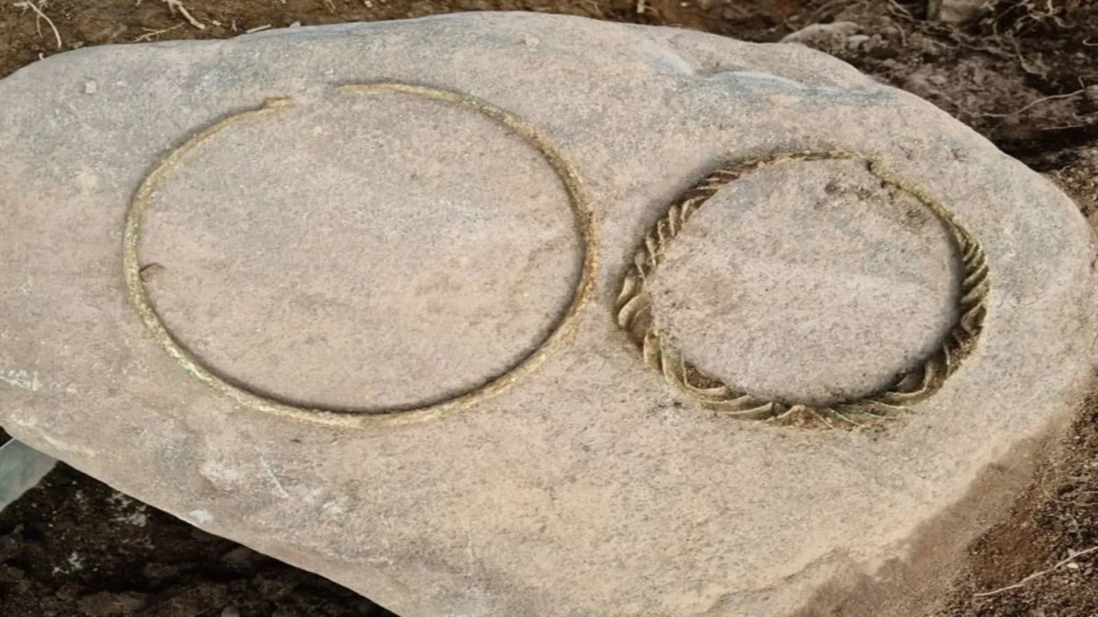 2.500 Jahre alte Ringe entdeckt auf einzigartigem Spätbronzezeit-Fundplatz in Schweden