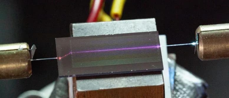 Harvard Durchbruch bringt leistungsstarke UV-Quellen auf einen Chip