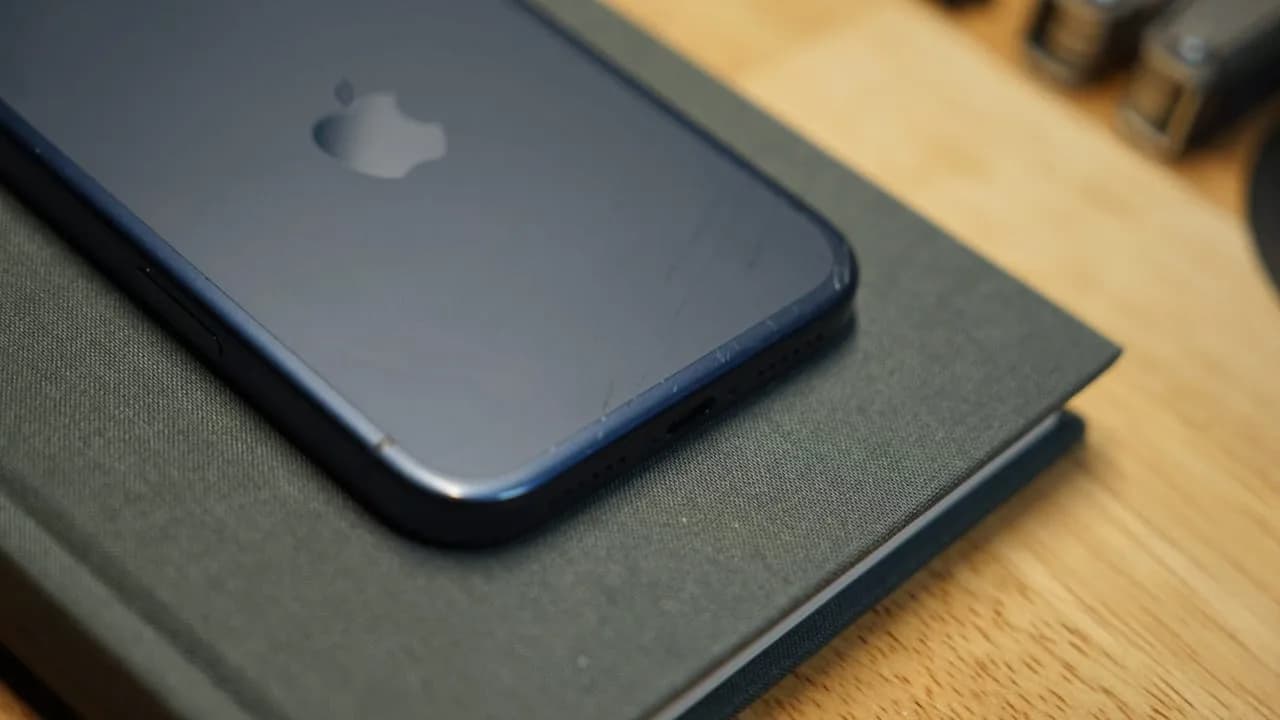 Apple-Produktkarte geleakt: Klappbares iPhone und neue KI-Pläne