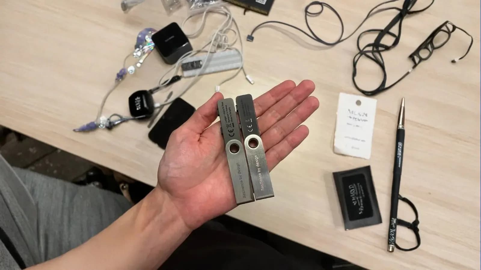 Fälschungs-Hardware-Wallets auf chinesischen Marktplätzen stehlen Krypto-Seeds und PINs