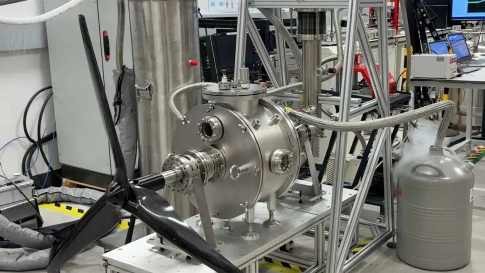 Britisches Team entwickelt 100-kW-Supraleitermotor für Elektroflugzeuge