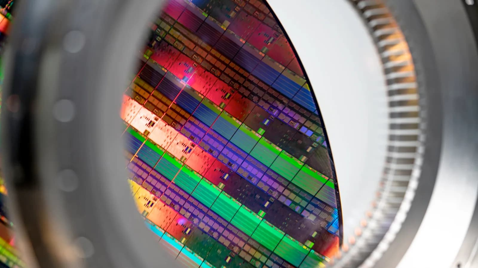 Nikon nutzt Preissenkungen, um ASMLs Lithografie-Monopol zu brechen: Tech-Riese setzt auf Eigenfertigung, um US-Chiphersteller zurückzugewinnen