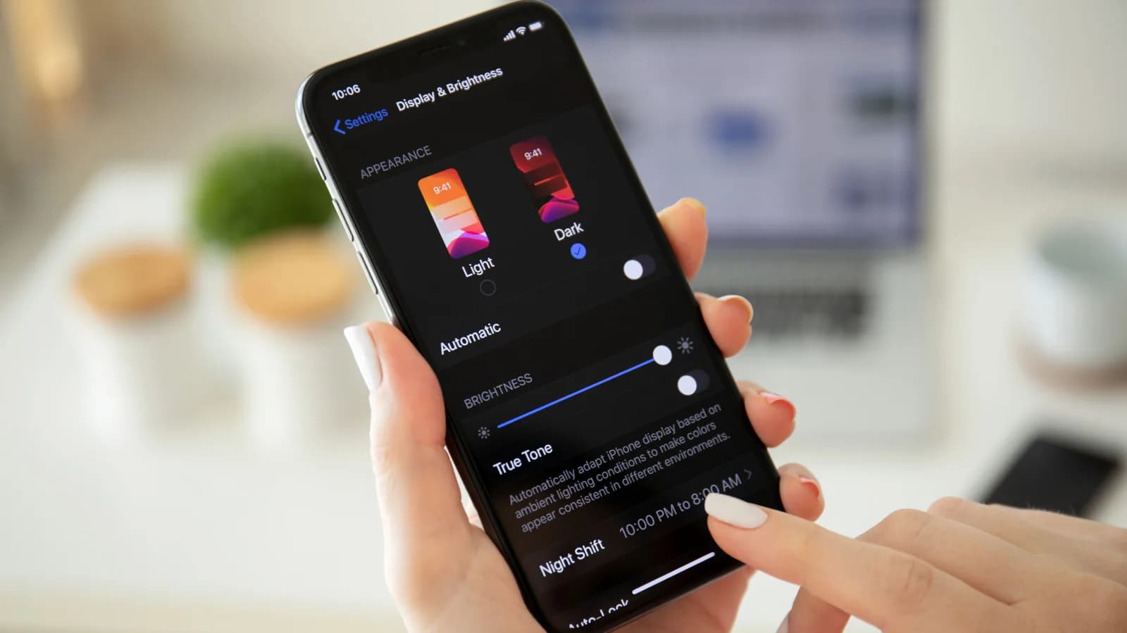 iPhone-Dunkelmodus noch dunkler: So geht's