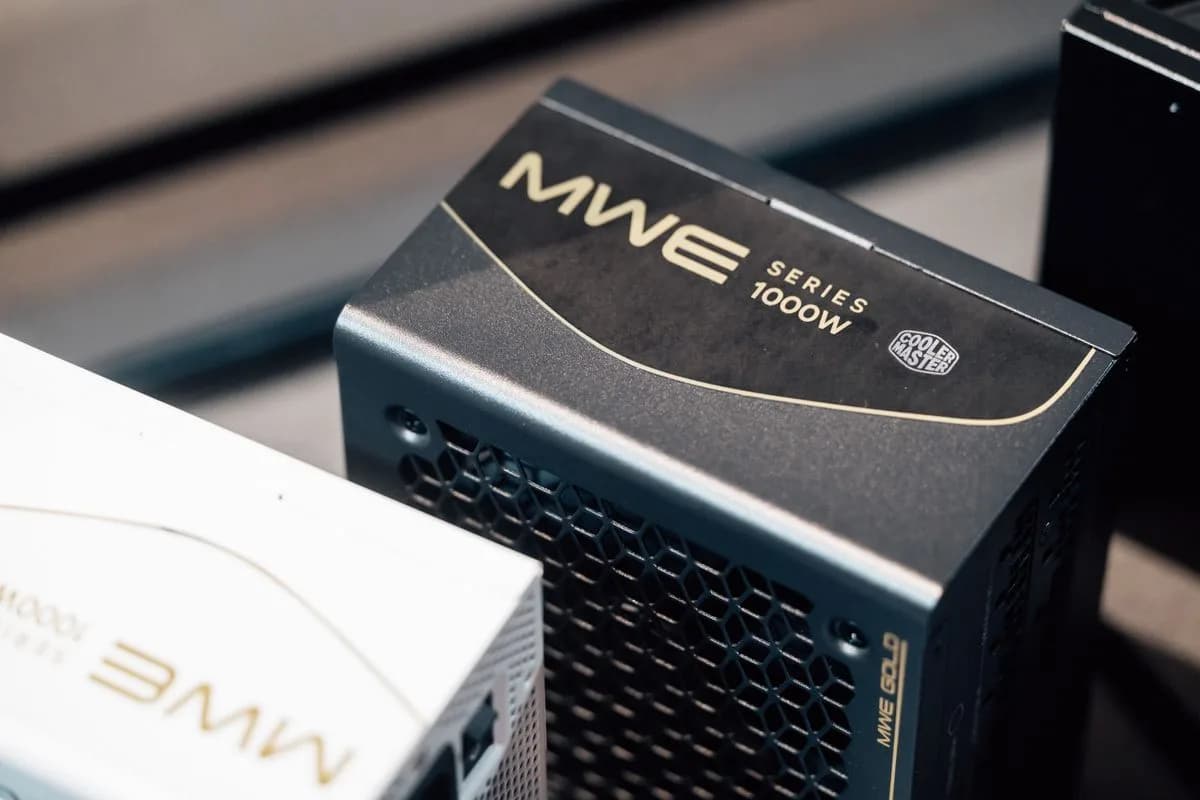 Cooler Master stellt MWE Gold V4-Netzteil und GPU Shield Adapter vor: Per-Klemmen-Monitoring verhindert Kabelschmelzen durch dynamische Leistungsreduzierung