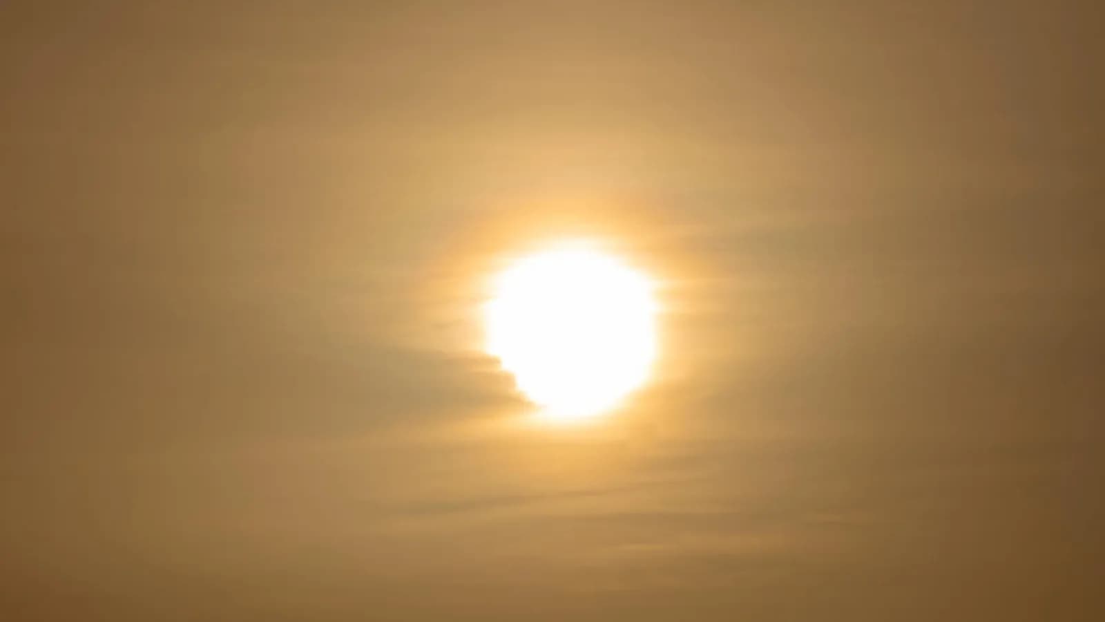 Sonnenblitzungen liefern neue Beweise für magnetische Turbulenzen nahe der Sonne