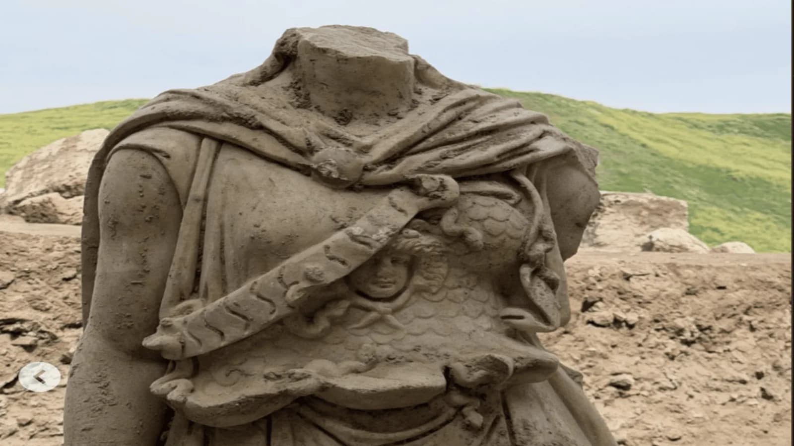 2.000 Jahre alte Athena-Statue in einem Theater einer biblischen Stadt gefunden