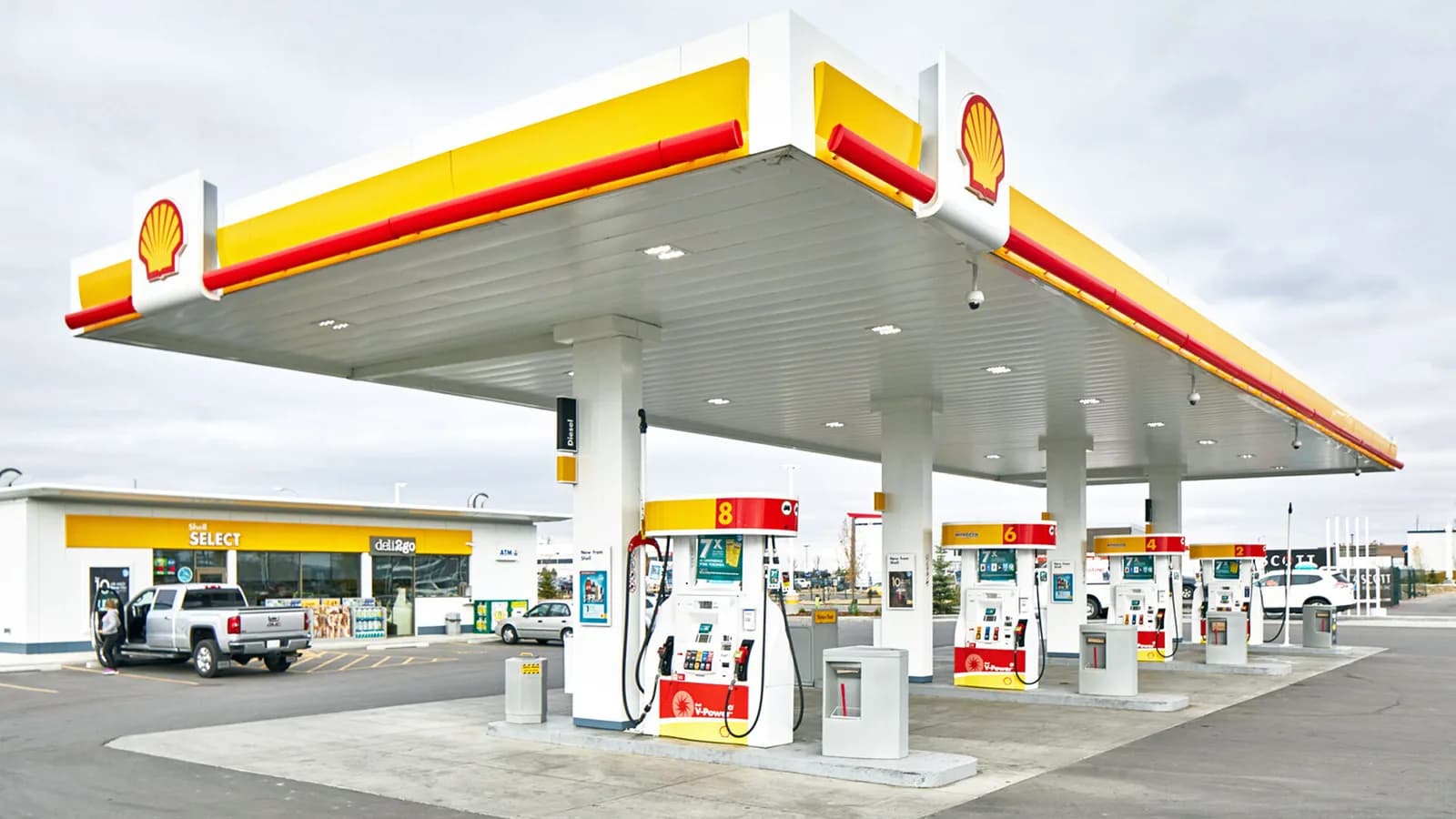 Shell verdoppelt Gewinn bei steigenden Tankpreisen