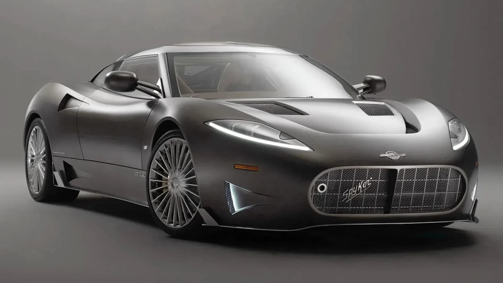 Spyker kehrt aus dem Tod zurück und macht sich auf den Weg nach Pebble Beach