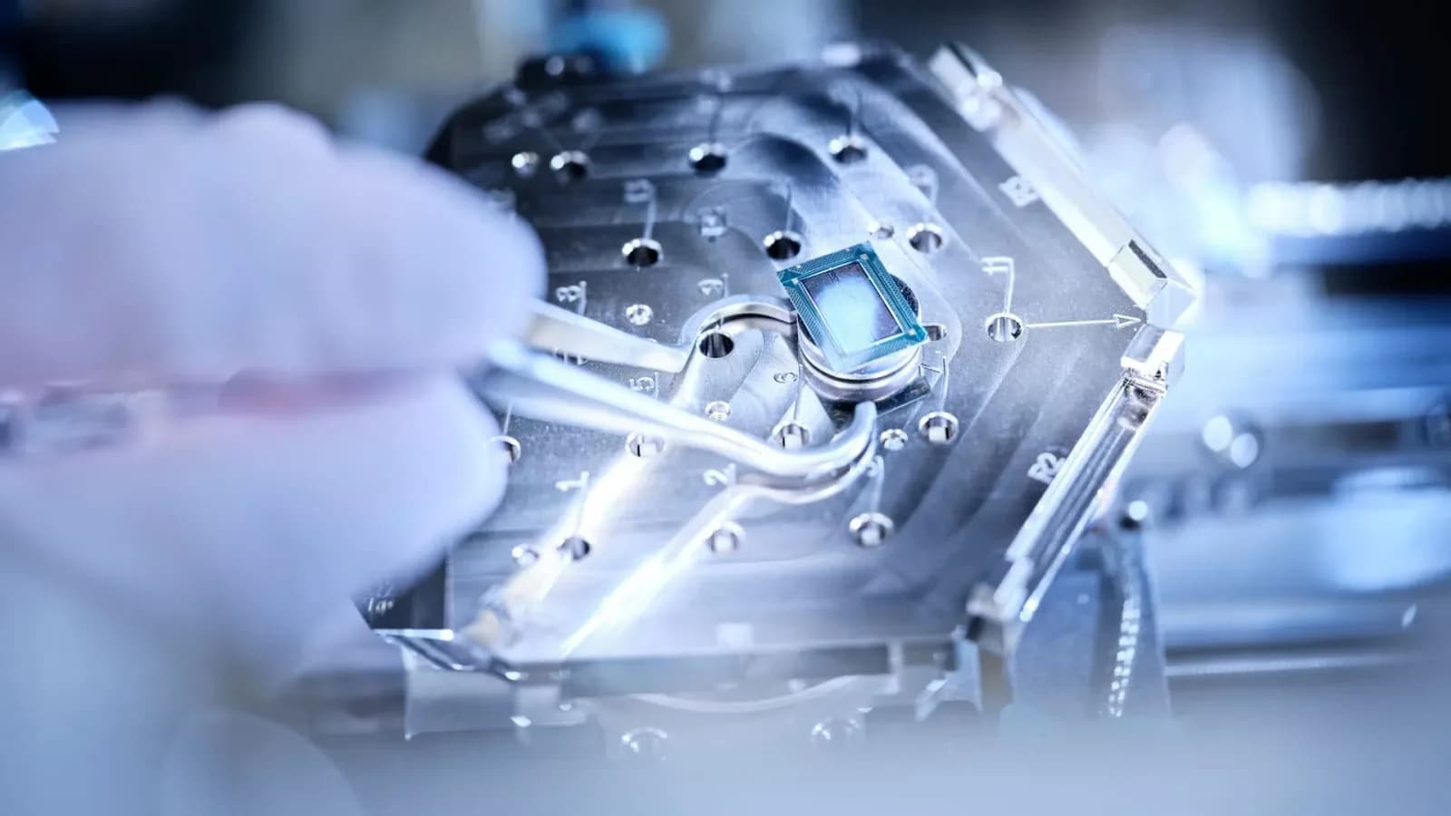 Neuer Nickel-Supraleiter aus China erreicht 63 K ohne extremen Druck