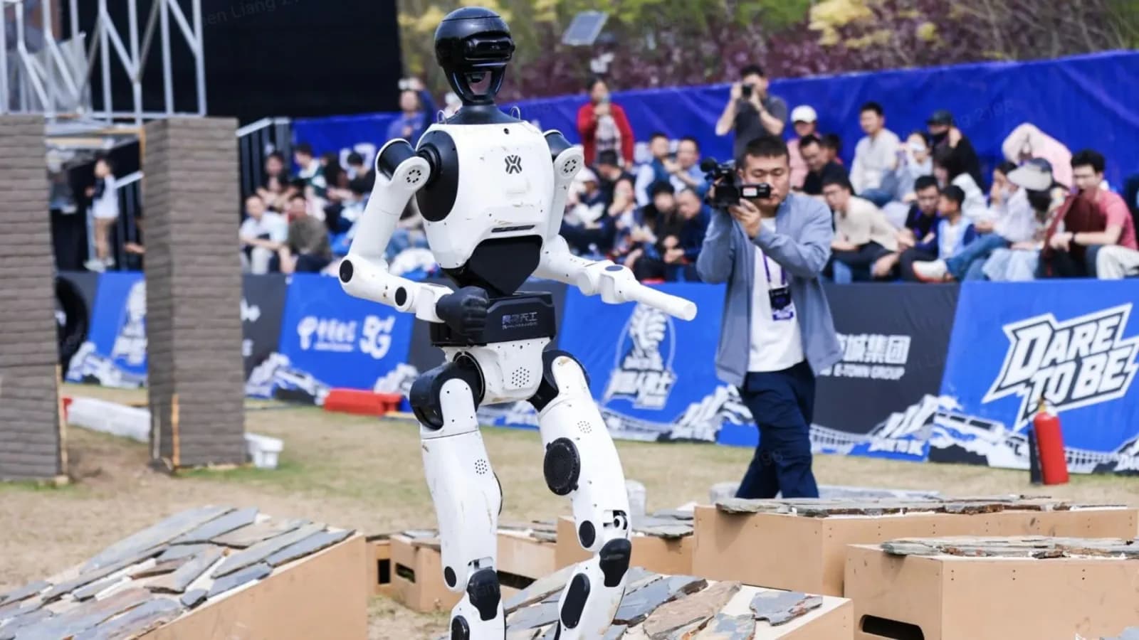 Tien Kung 3.0, ein humanoider Roboter, gewinnt die chinesische Roboter-Challenge autonom