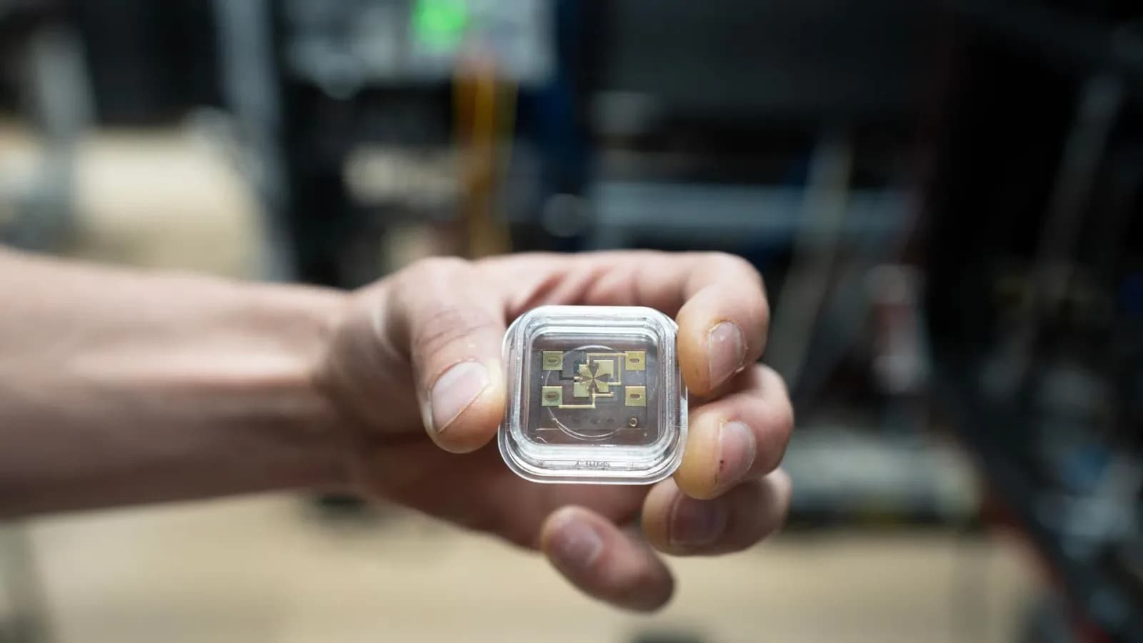 US-Wissenschaftler zeigen in Ionen-Uhr-Experimenten, dass die Zeit quantenmechanisch verläuft