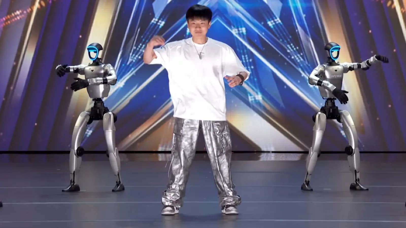 Humanoid-Roboter-Tanztruppe stiehlt Show bei America's Got Talent