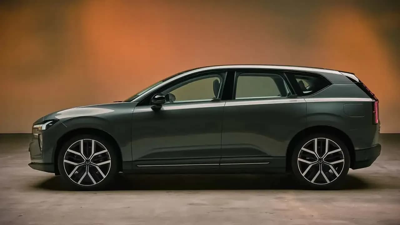 Volvo EX60 kostet aktuell weniger als BMW iX3