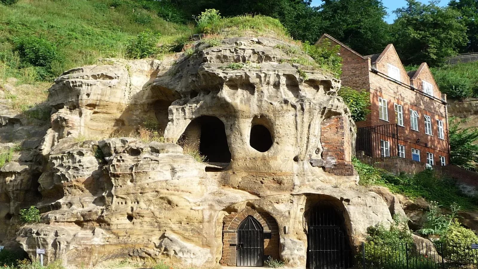 In Nottingham wurden offiziell 1.000 Höhlen unter der Stadt entdeckt