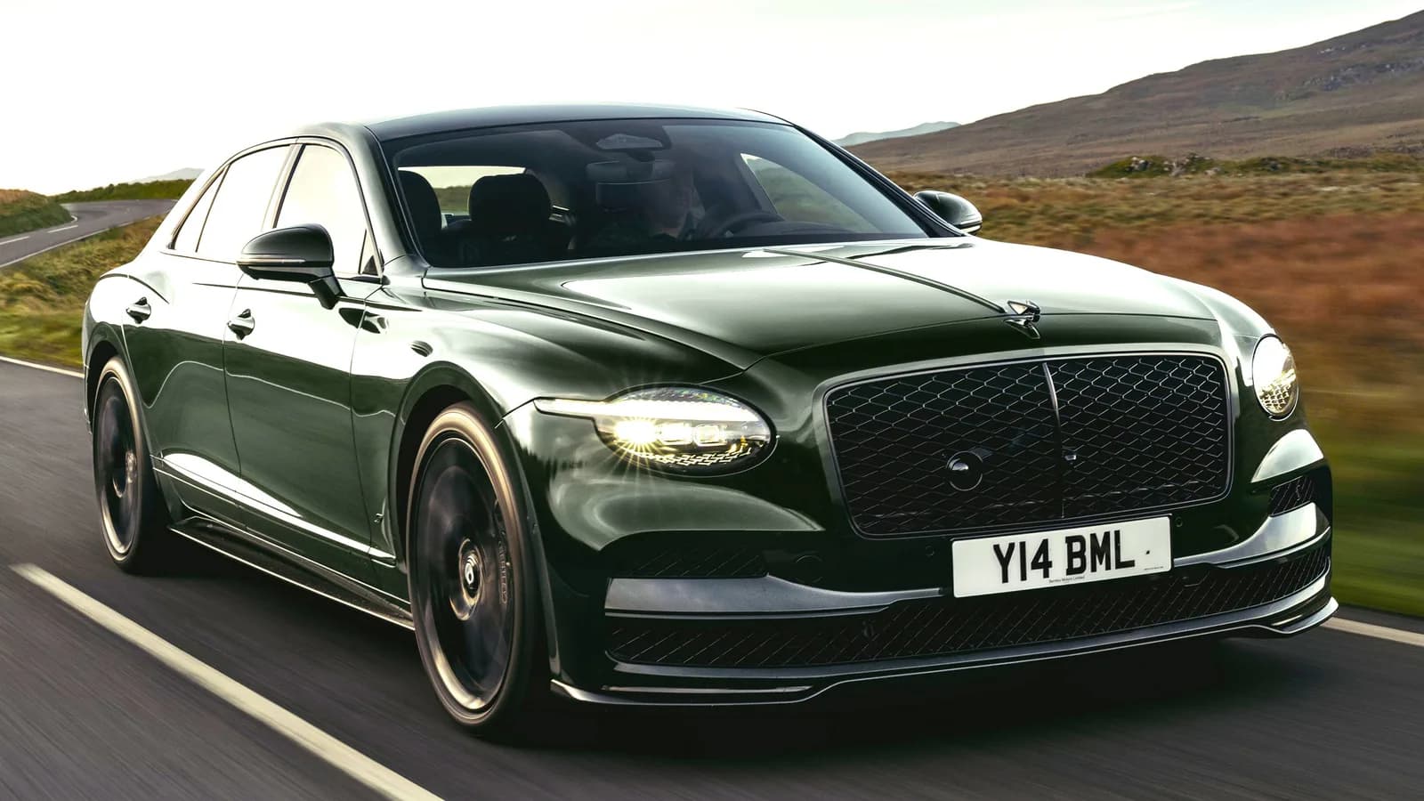 Bentley bricht seit 1962 gepflegtes Design-Tradition beim neuen Flying Spur