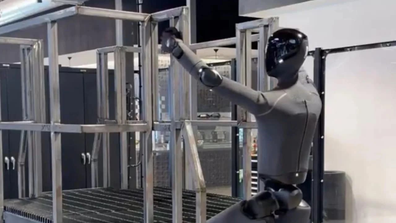 Humanoider Roboter Figure 03 hat erstmals autonom das Treppensteigen gemeistert