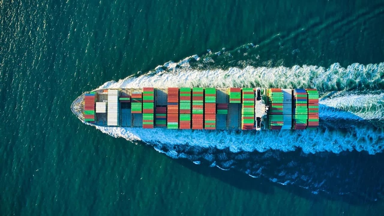 US-Marine schießt Frachter im Omanischen Golf ab
