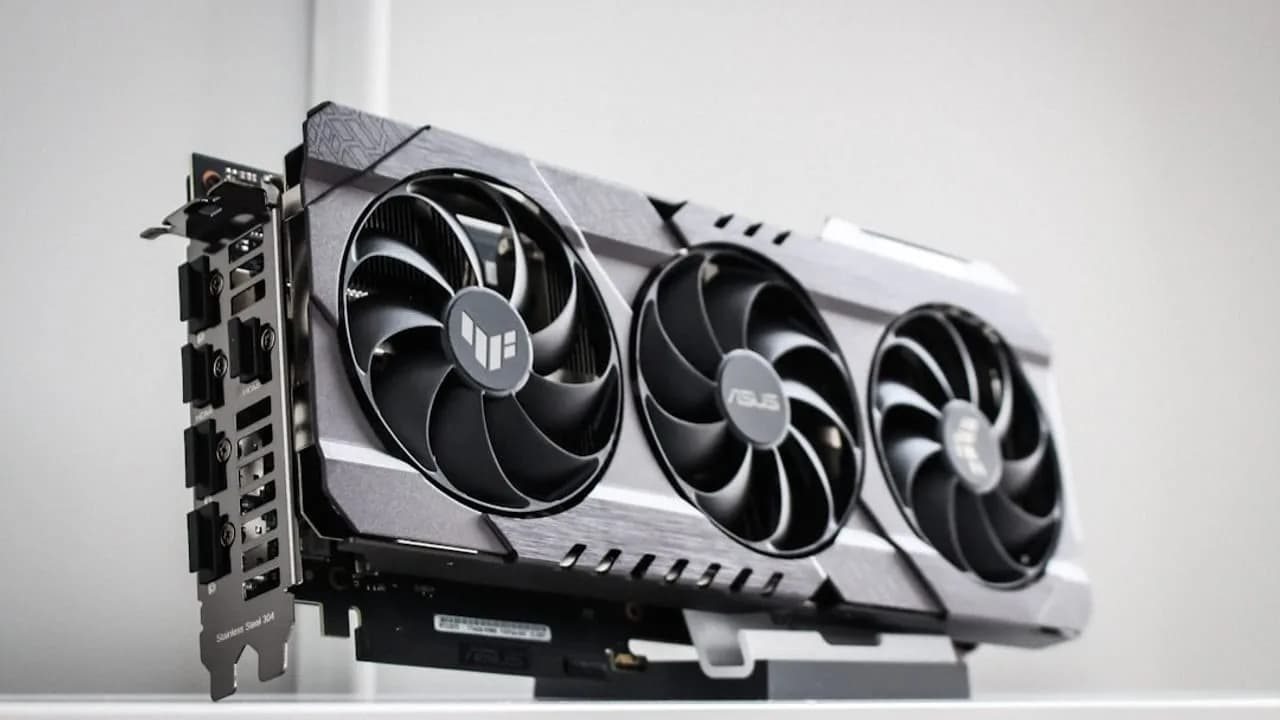Corsair GPU Power Bridge auf RTX 4090 montiert