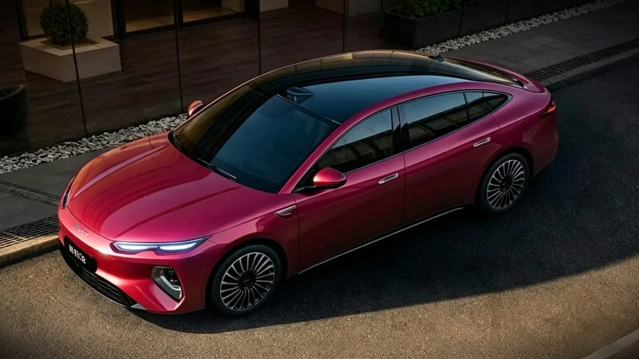 BYD Seal 08 vorgestellt: In 30 Stunden wurden 65.000 Bestellungen aufgenommen.
