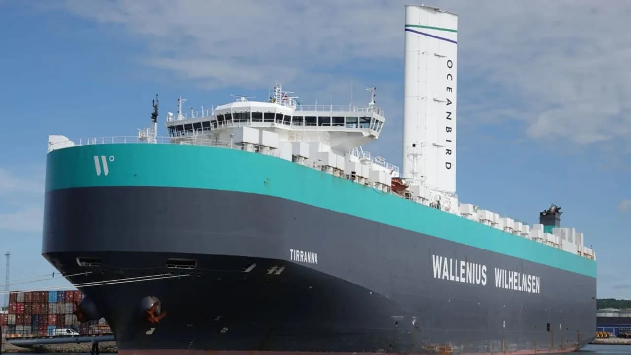 Kargo Schiff: 46 Meter langes Segelschiff setzt auf Windkraft