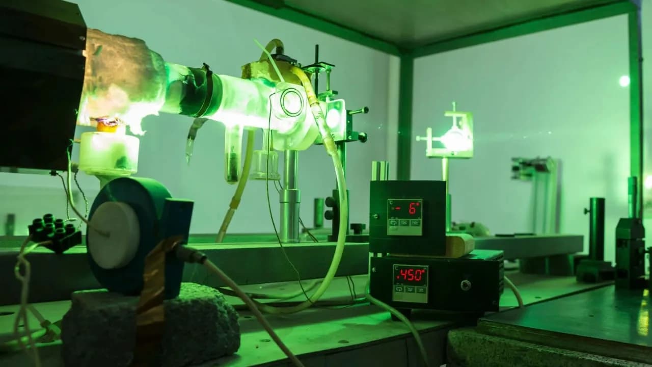 China präsentiert tragbares Lijian-Lasersystem für Drohnenabwehr