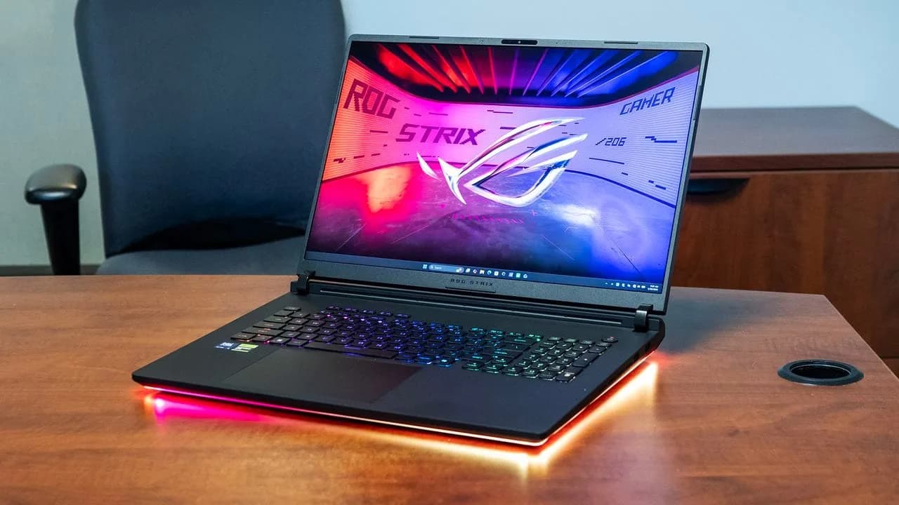 Asus ROG Strix Scar 18 (2026) Test: Leistungsstarke Hardware und Details zum Mini-LED-Display