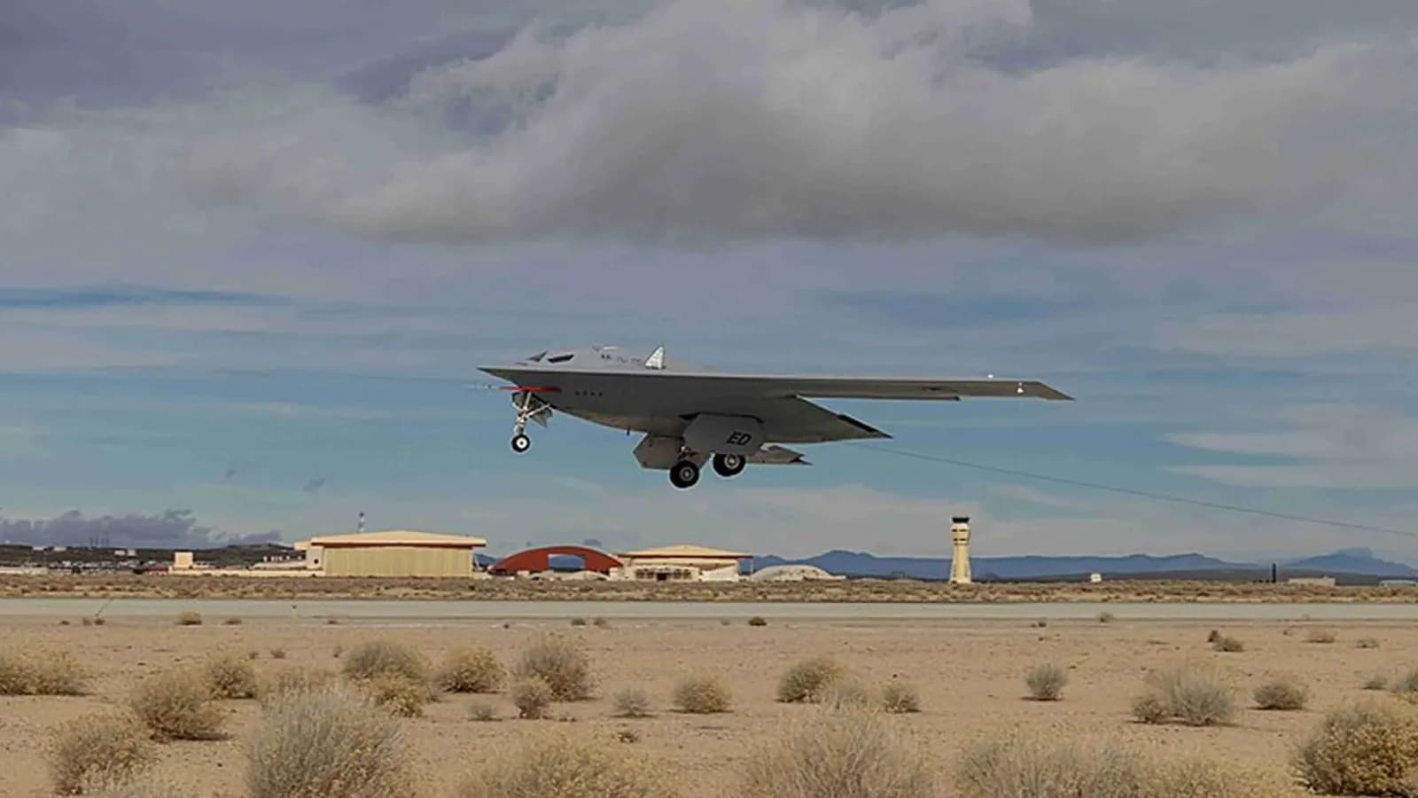 USA beschleunigt B-21-Programm, Tarnbomber kann befestigte Ziele angreifen