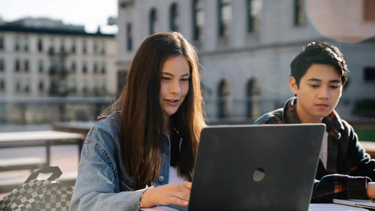 Norwegen verschärft die Nutzung von Künstlicher Intelligenz in Schulen