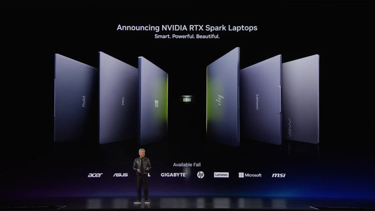 RTX Spark Laptops im Herbst: Auf der Bühne demonstriert, wie die Geräte AAA-Titel wie 007 First Light und Forza Horizon 6 im Akku-Modus bewältigen.
