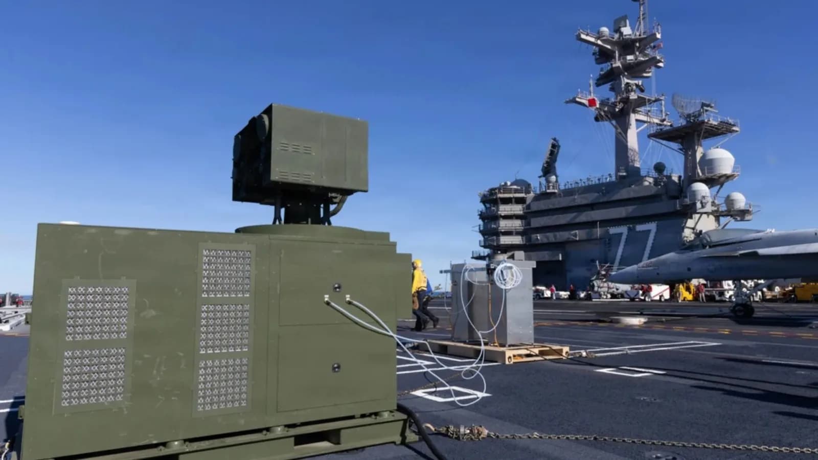 US Navy testet modulares Lasersystem zur Abwehr von Drohnen und neutralisiert Ziele auf See