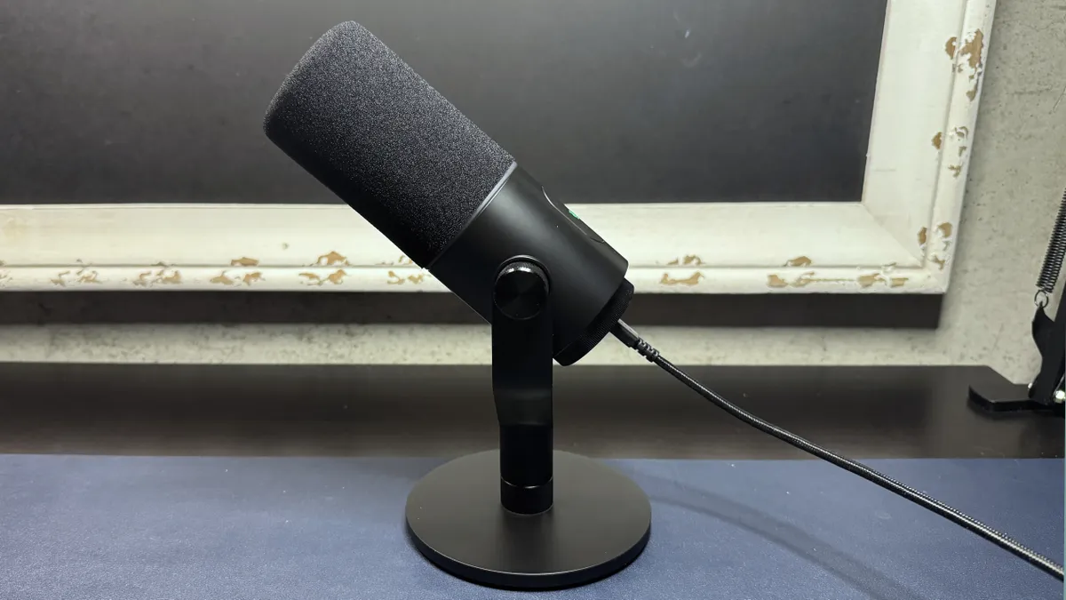 Razer Seiren V3 Pro Review: USB, XLR, and 32-bit float