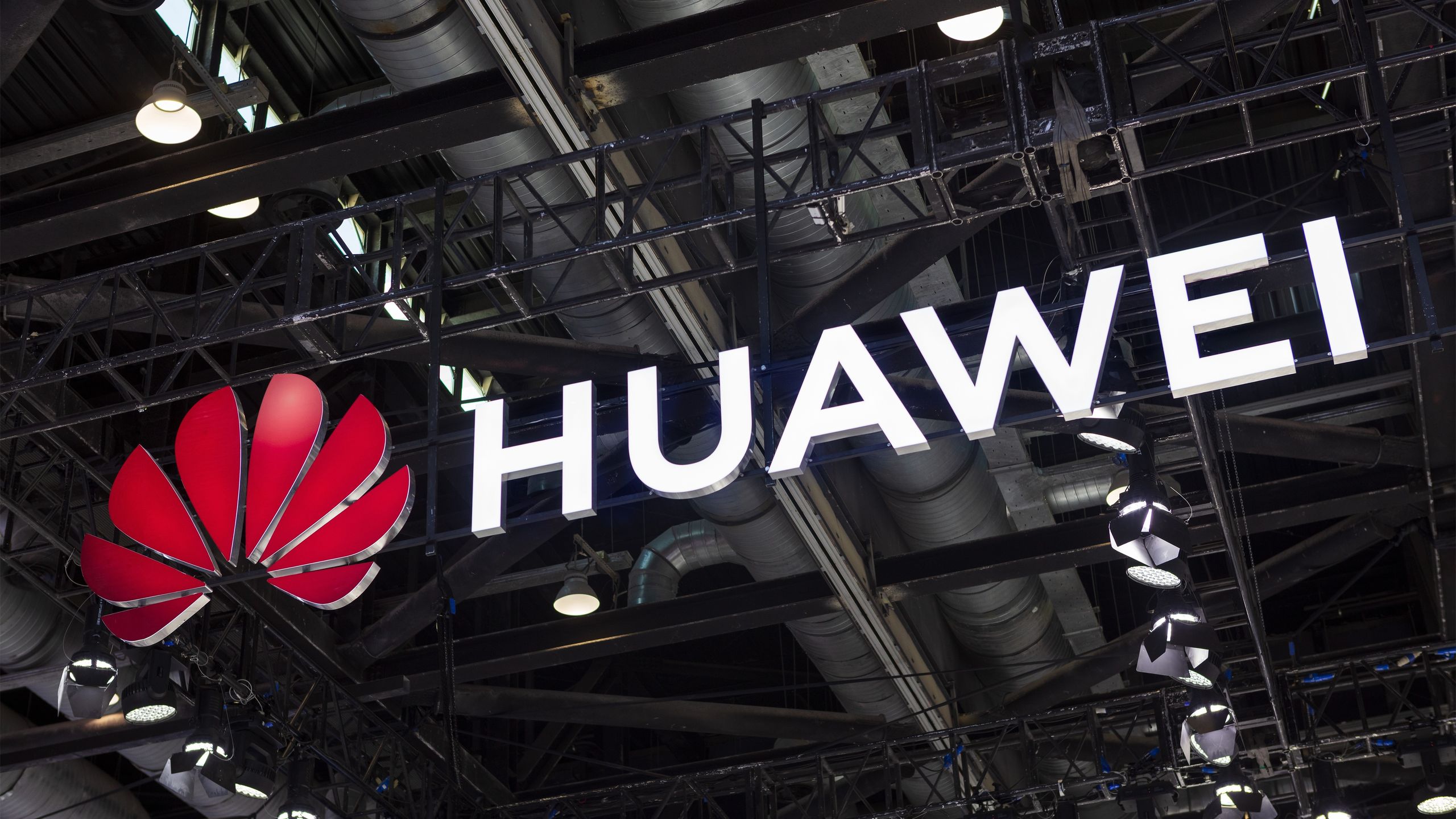 Huawei plant 2031: Mit neuem LogicFolding-Architektur und Tau-Skalierungsgesetz soll EUV-Sanktion umgangen und Transistordichte um 55 % gesteigert werden.